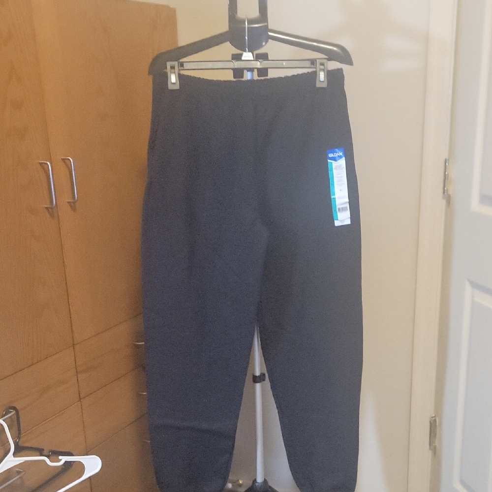 Gildan Black Fleece Sweatpants with Tag